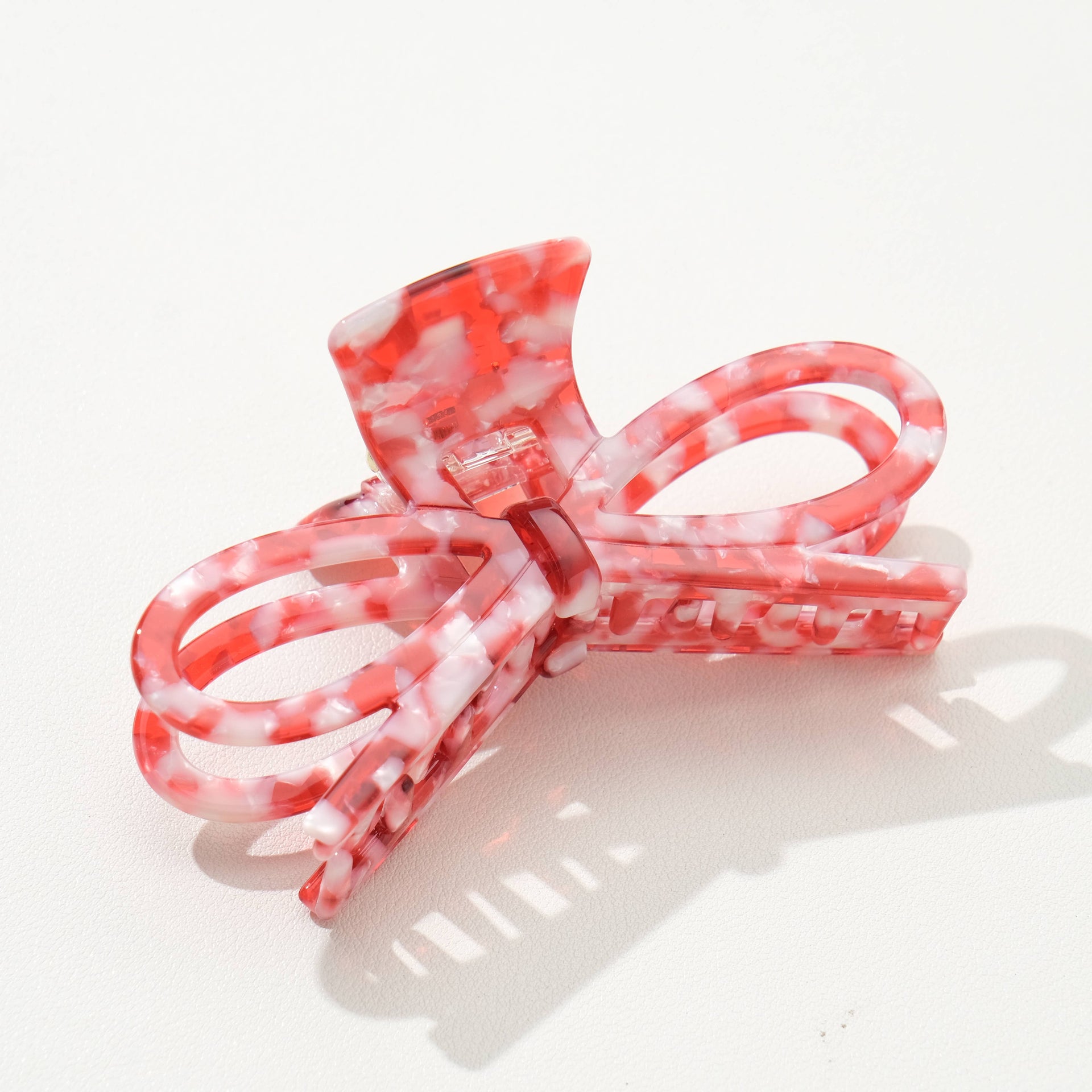 Hair- Remi Valentine | Wide Bow Claw Clip