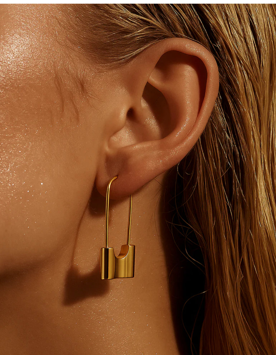 Ellie Vail-Gold Londyn Lock earring