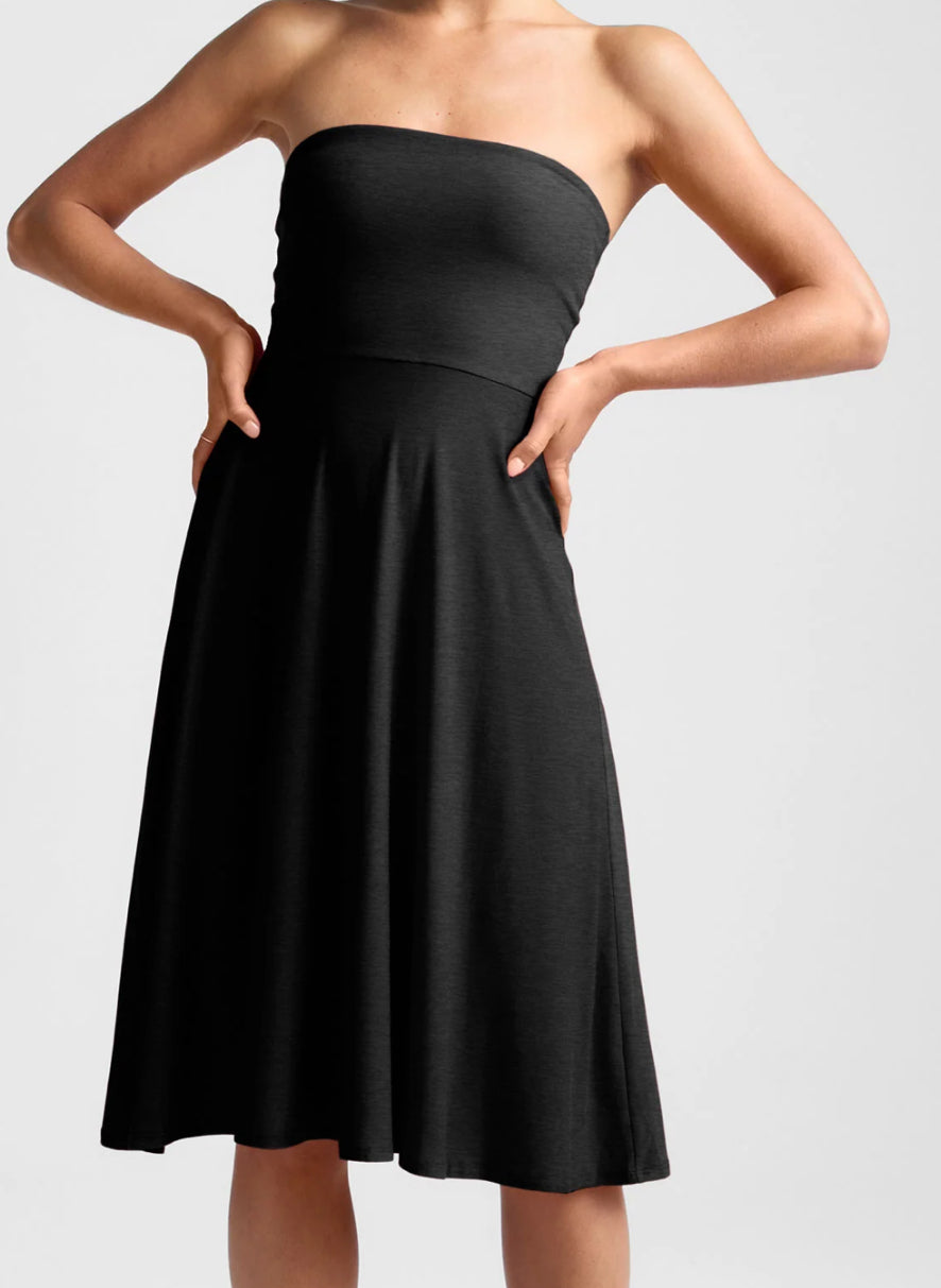 Beyond Yoga - Featherweight Strapless Dress (Darkest Night)