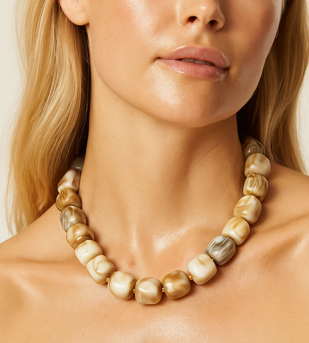 Ellie Vail Jewelry- Uma Oversized Beaded gold necklace