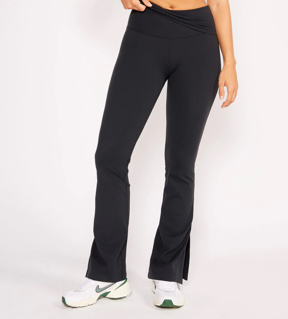 Cream Yoga - Angel Folded Waist Flare Pants (black)
