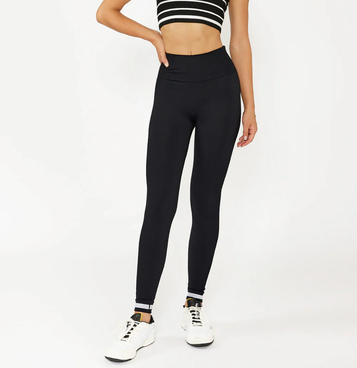 Cream Yoga - Elly Seamless Legging - Black
