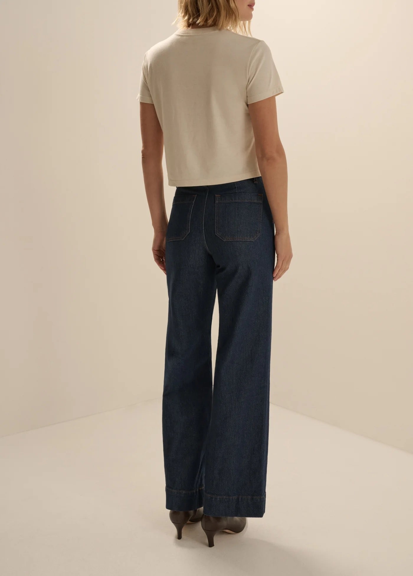 Favorite Daughter - The Cropped Signature Tee