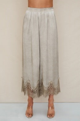 Milio Milano - Mineral Wash Lace Hem Culotte Pants
