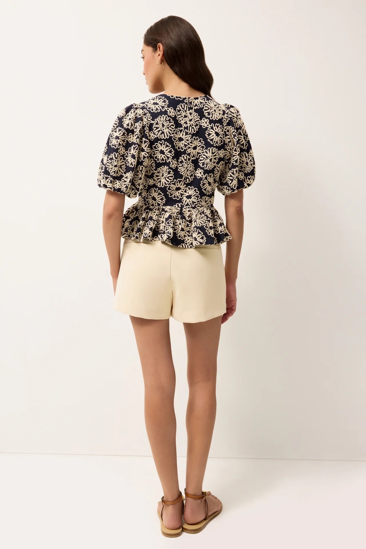 Marie Oliver - Mia Short