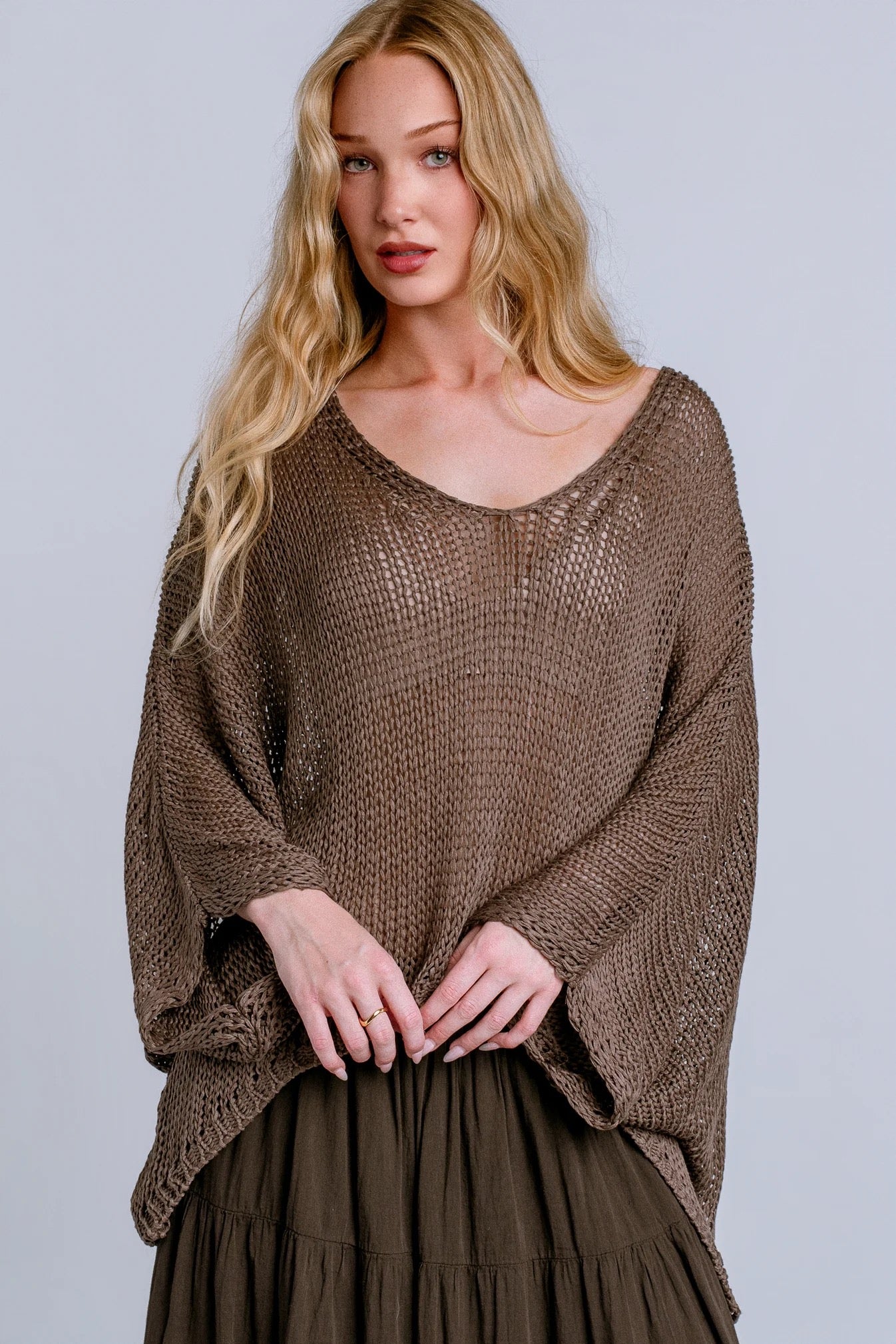 Milio Milano - V-Neck Batwing Knit Crochet Top